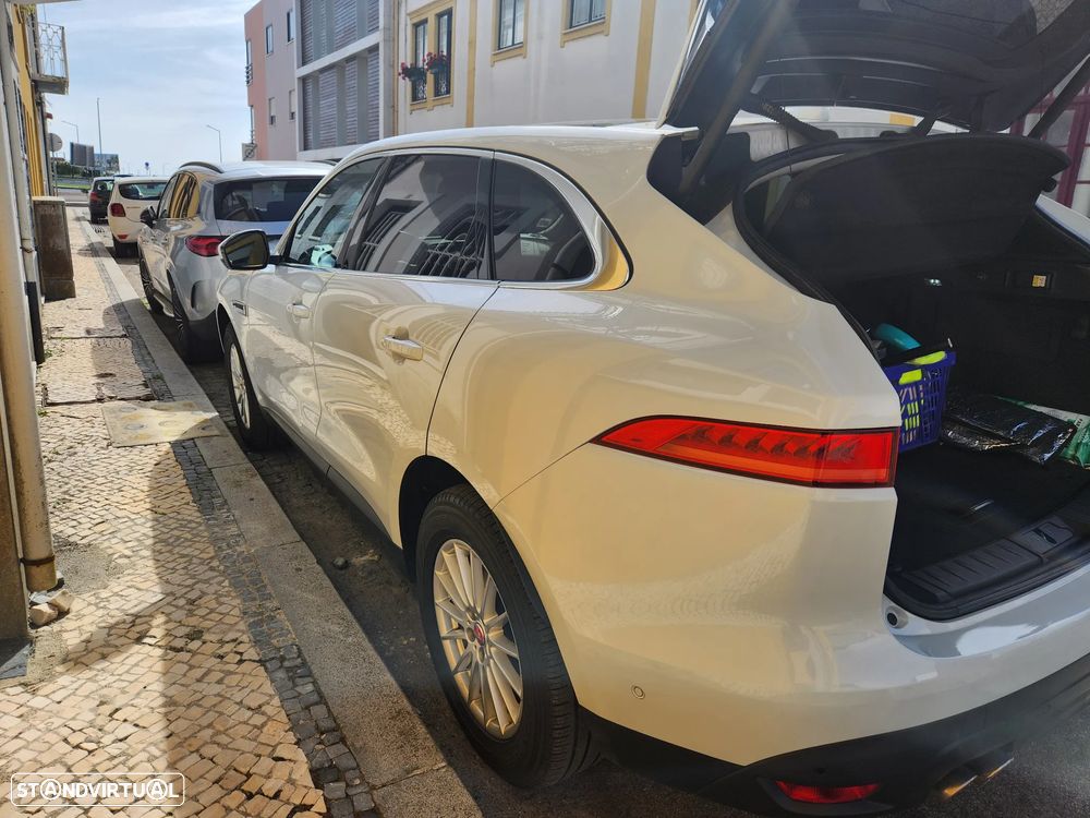 Jaguar F-Pace D200 AWD R-Dynamic HSE - 11