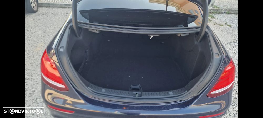 Mercedes-Benz E 220 d AMG Line - 8