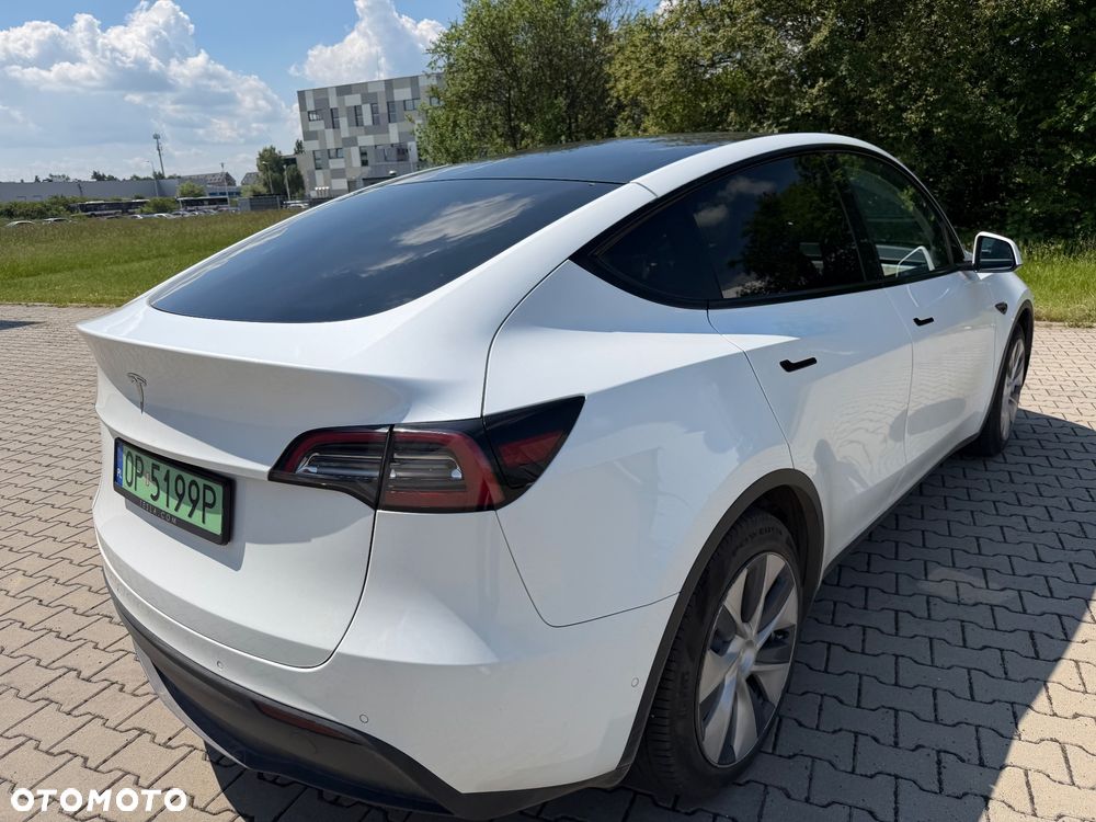Tesla Model Y Long Range Dual Motor AWD - 3