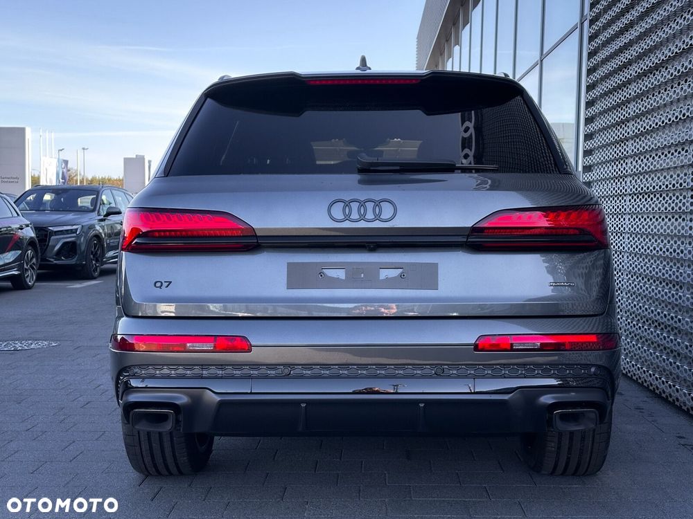 Audi Q7 - 8