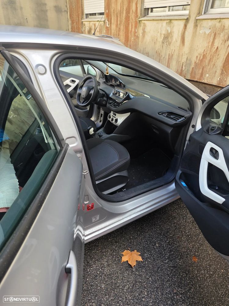 Peugeot 208 1.4 HDi - 9
