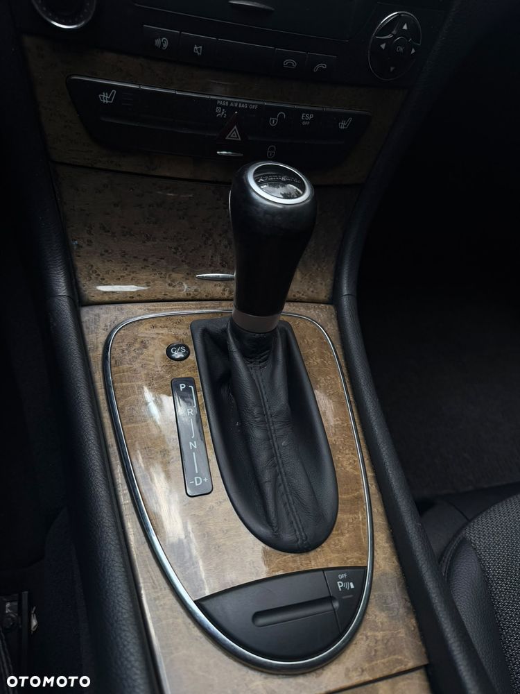 Mercedes-Benz Klasa E - 19