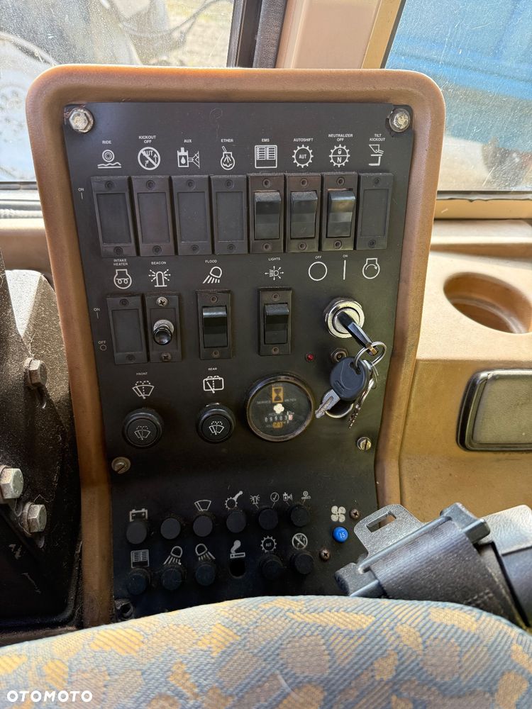 Caterpillar 924F - 12