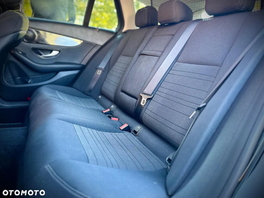 Mercedes-Benz Klasa C 220 d T 9G-TRONIC Exclusive - 16