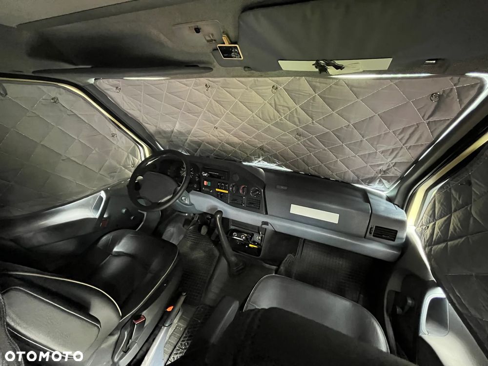 Mercedes-Benz Sprinter - 3