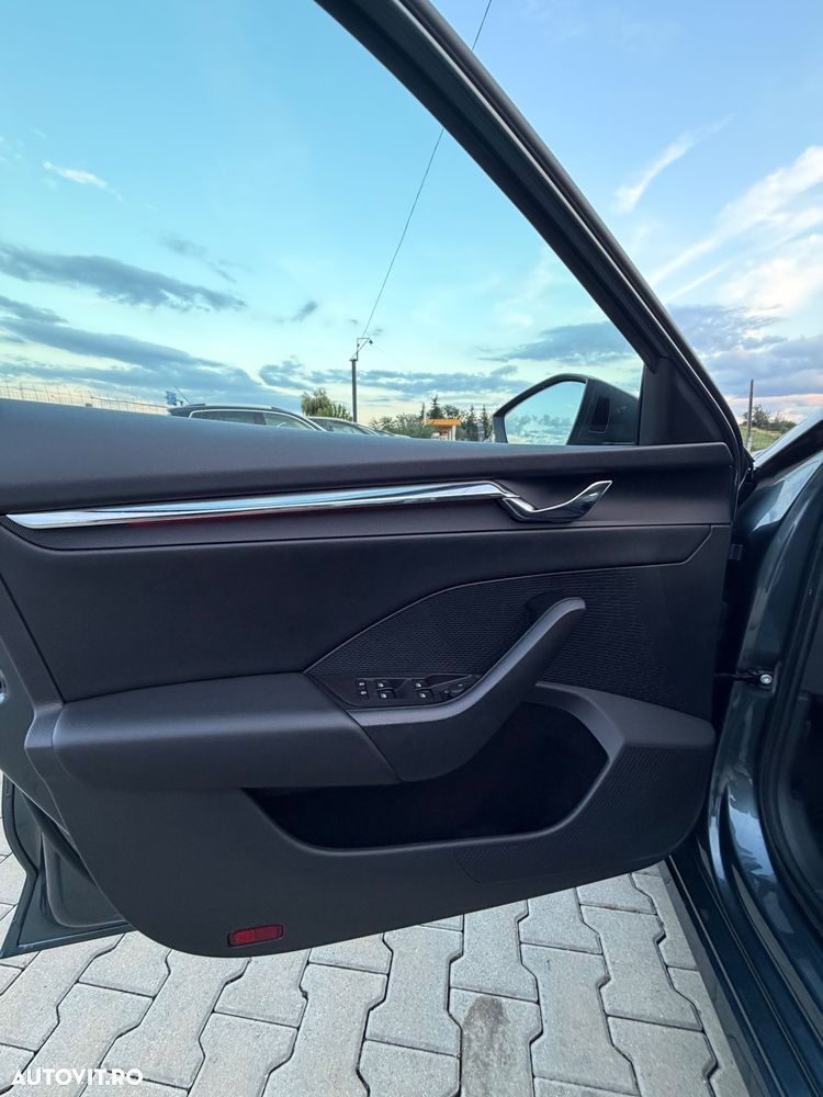 Skoda Octavia 2.0 TDI (Green tec) DSG Style - 10