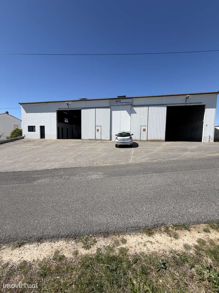 Armazém com Licença de utilização para Comércio, serviços e Indústria - Grande imagem: 3/19