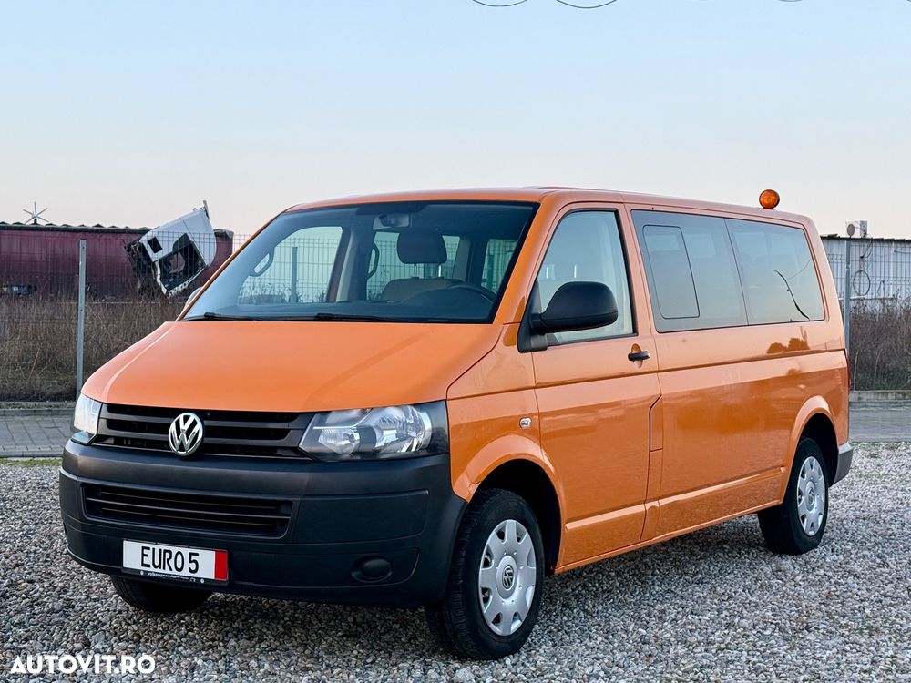 Volkswagen Caravelle - 1