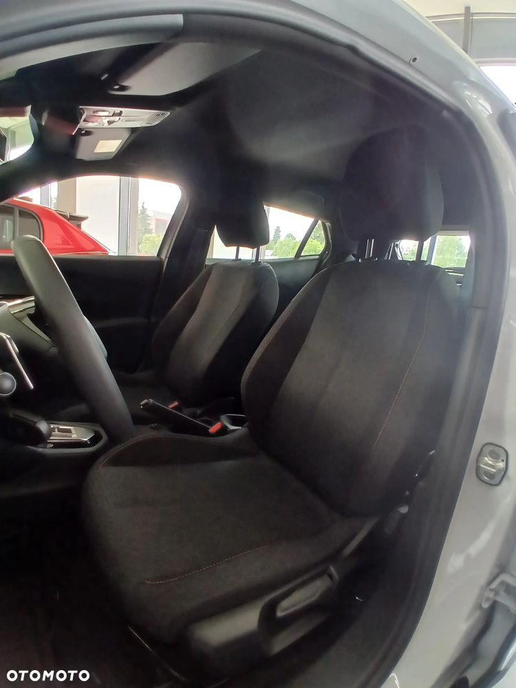 Peugeot 2008 PureTech mHEV Style e-DCS6 - 11