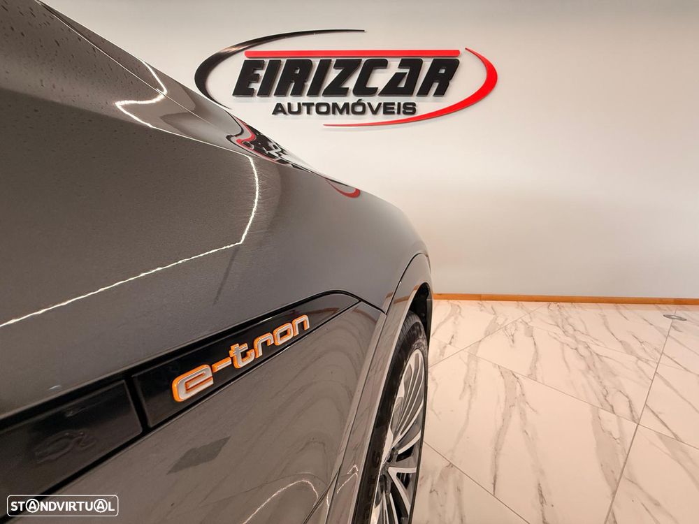 Audi e-tron 55 quattro S line - 4