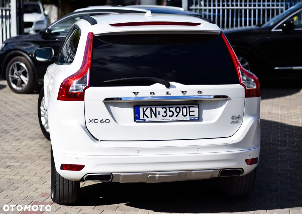 Volvo XC 60 D4 AWD Momentum - 37