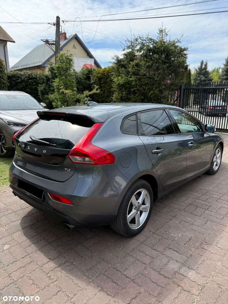 Volvo V40 T4 Kinetic - 2