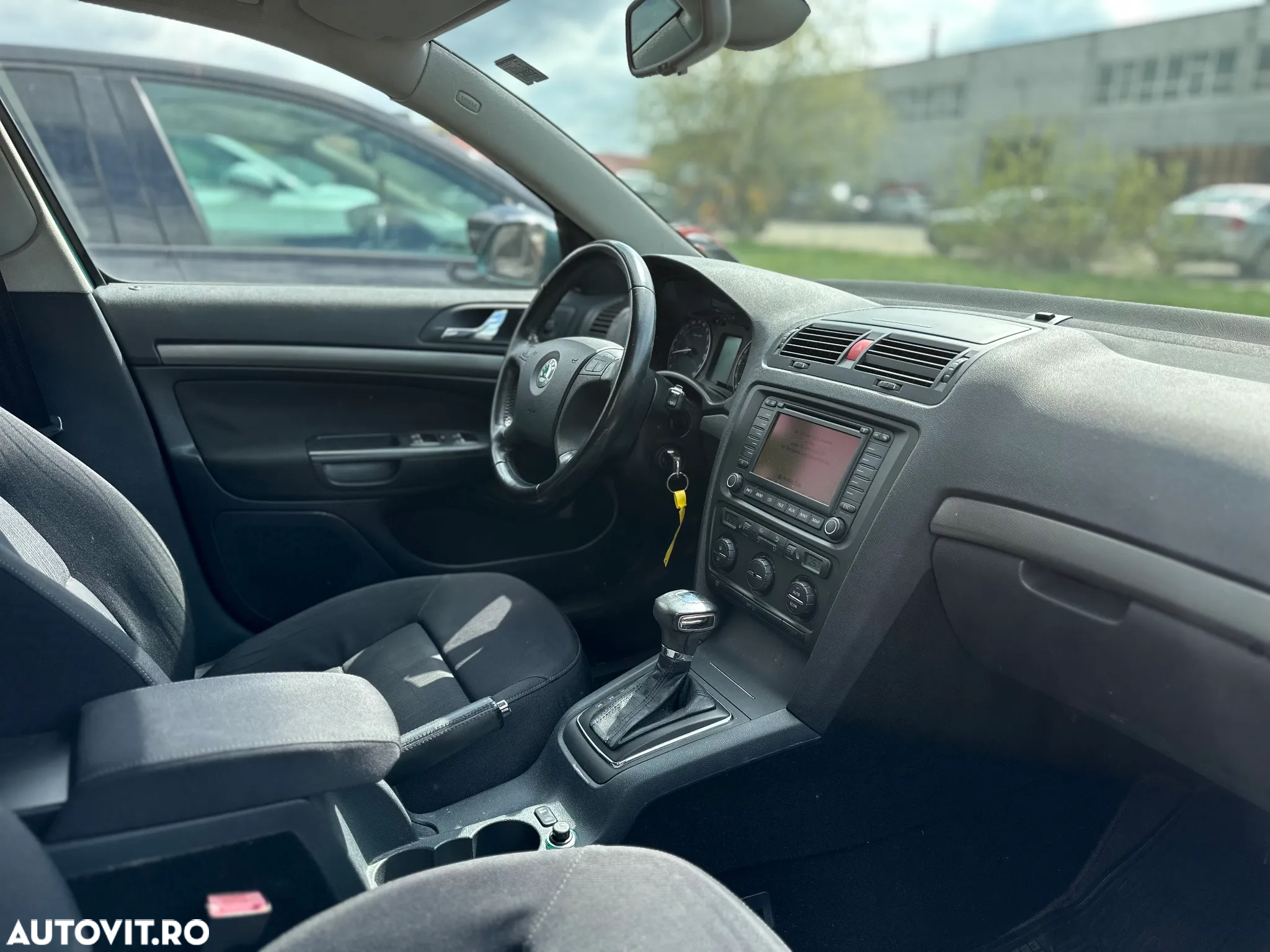 Skoda Octavia 1.6 FSI Elegance Aut - 7