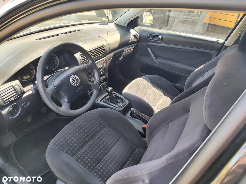 Volkswagen Passat - 15