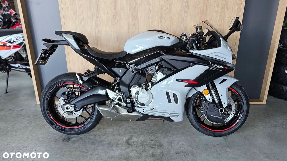 CFMoto 675SR - 17