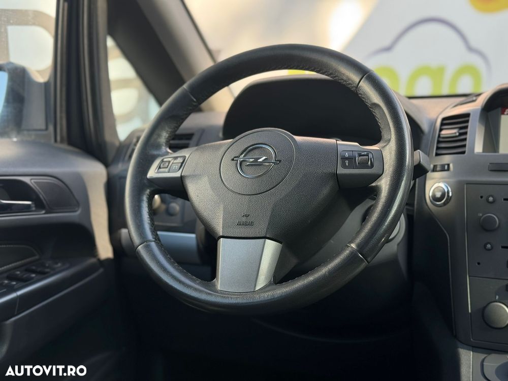 Opel Zafira - 35
