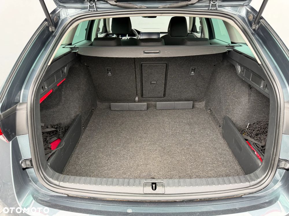 Skoda Octavia 2.0 TDI SCR Style DSG - 28