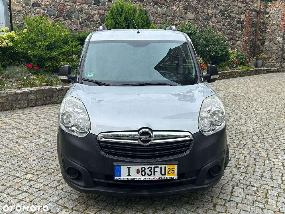 Opel COMBO-D-VAN - 21