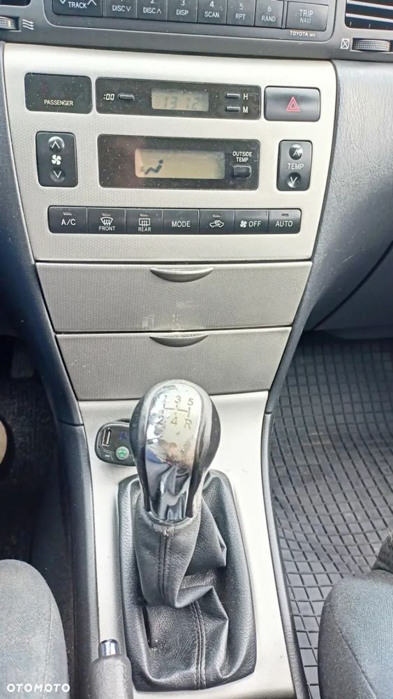 Toyota Corolla 1.6 VVT-i Sol - 13