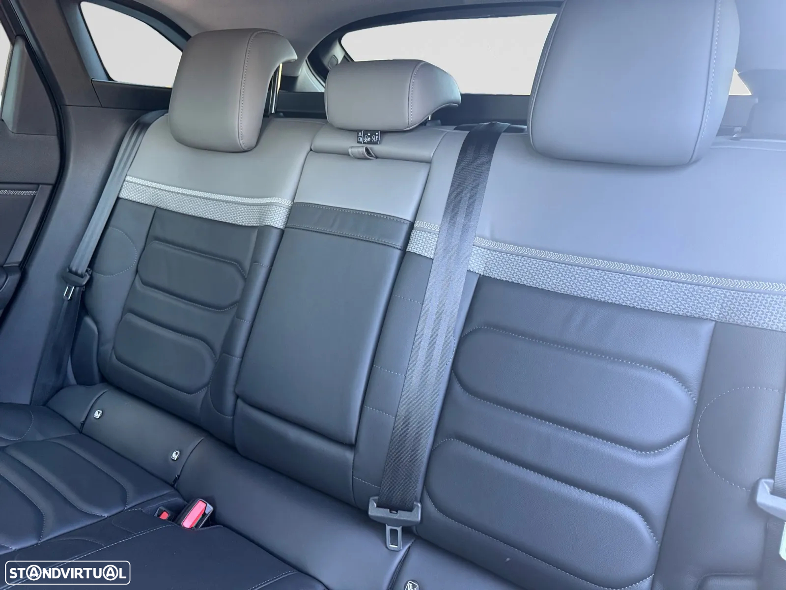 Citroën C5 X 1.6 Hybrid Shine e-EAT8 - 15