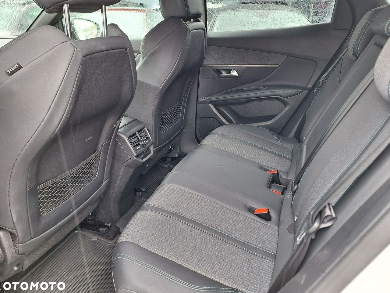 Peugeot 3008 1.5 BlueHDi Allure S&S EAT8 - 22