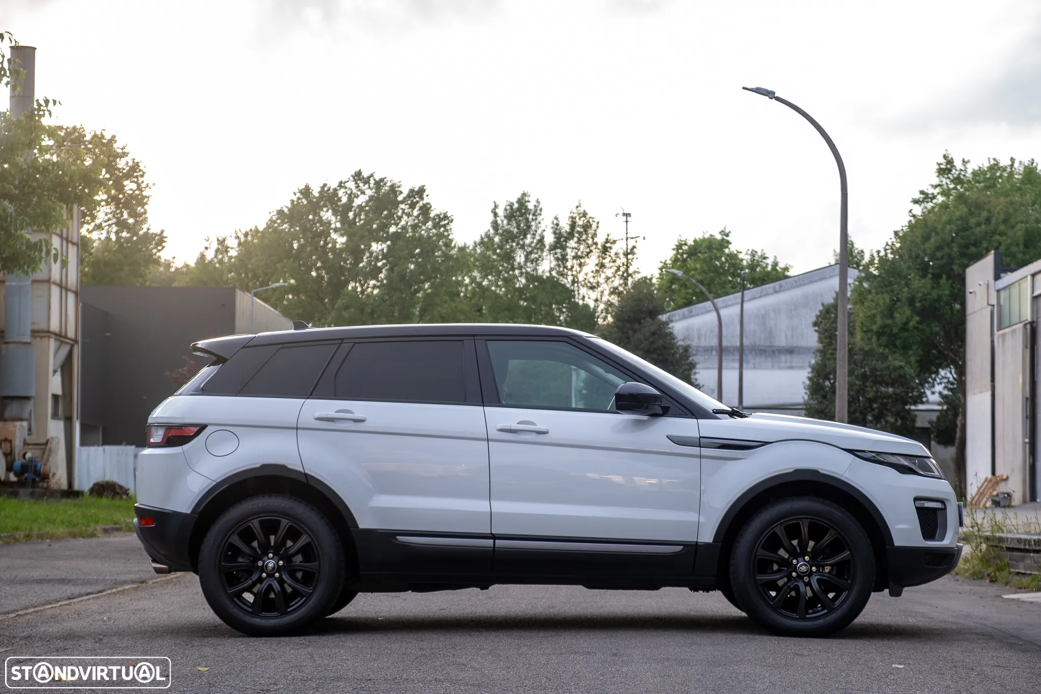 Land Rover Range Rover Evoque 2.0 eD4 SE - 2