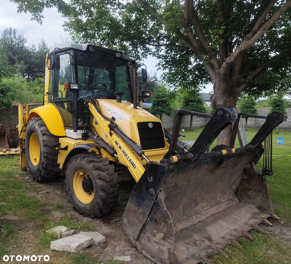 New Holland LB110B - 1