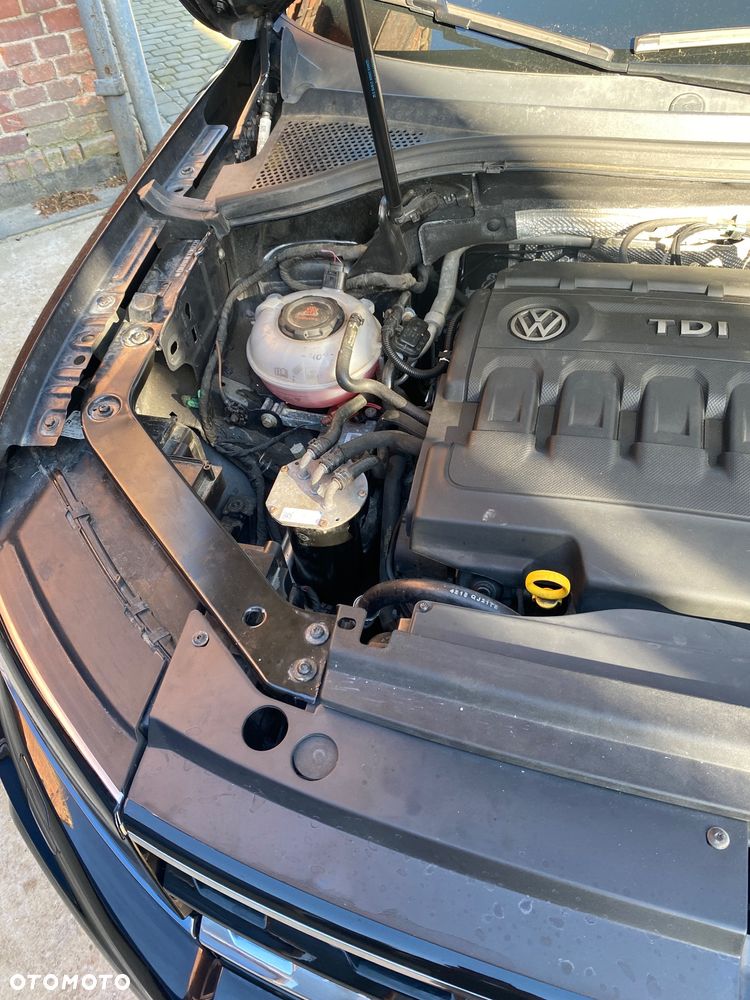 Volkswagen Tiguan 2.0 TDI SCR R-Line - 36