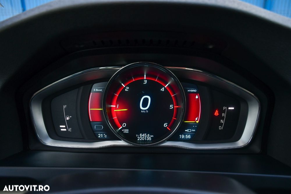 Volvo V60 D6 Plug-In-Hybrid AWD Geartronic Summum - 22