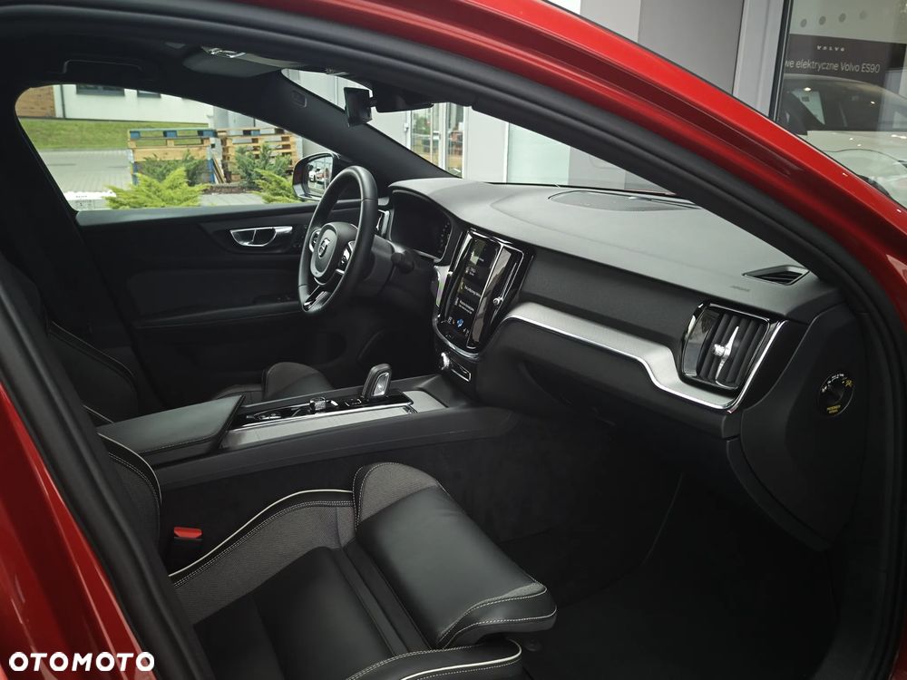 Volvo S60 B5 B R-Design - 17