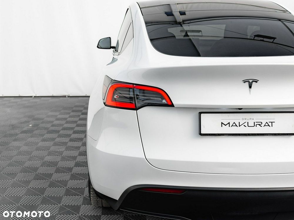 Tesla Model Y Long Range RWD - 11