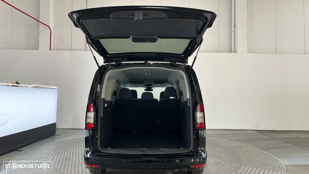 Ford Tourneo Connect 2.0 TDCi Titanium - 7