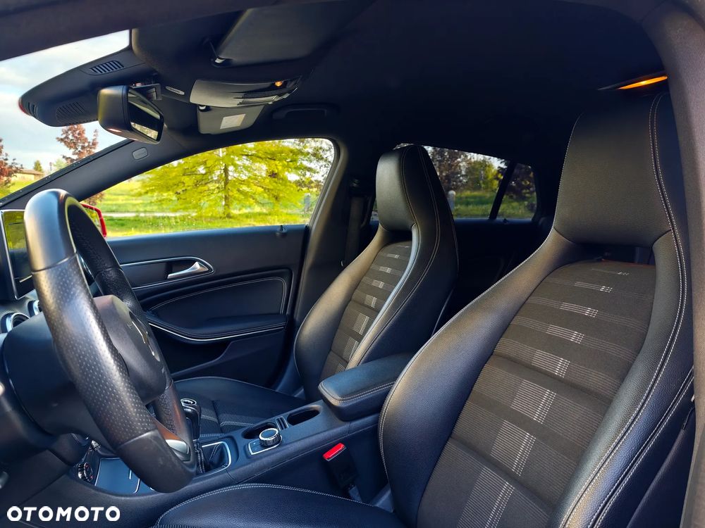 Mercedes-Benz CLA 200 UrbanStyle Edition - 10