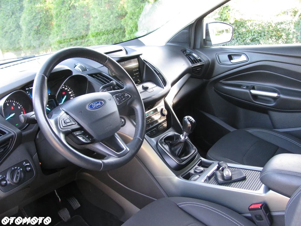 Ford Kuga 1.5 EcoBoost 2x4 Trend - 15