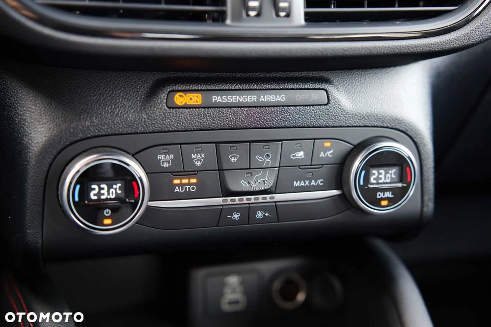 Ford Kuga 2.0 EcoBlue 4x4 ST-LINE - 25