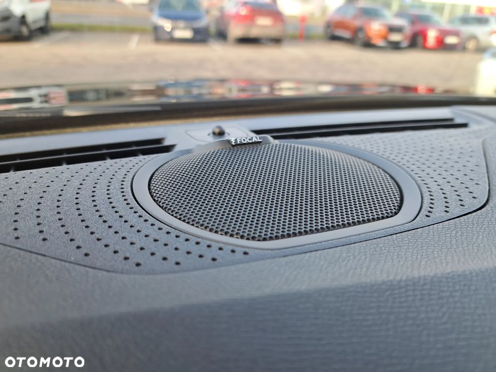 Peugeot 408 1.6 Plug-In Hybrid 225 GT EAT8 - 16