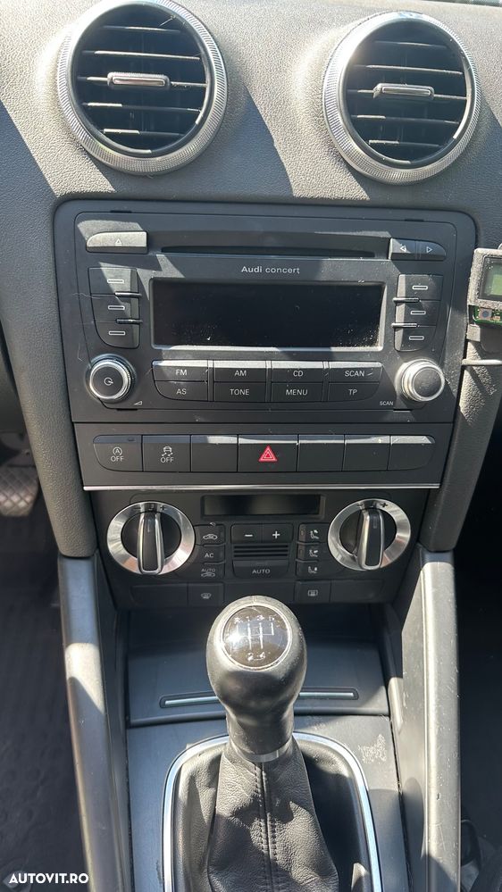 Audi A3 Sportback 1.6 TDI Ambiente - 10