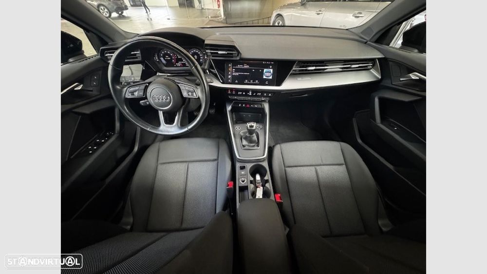 Audi A3 Limousine 30 TFSI Advanced - 12