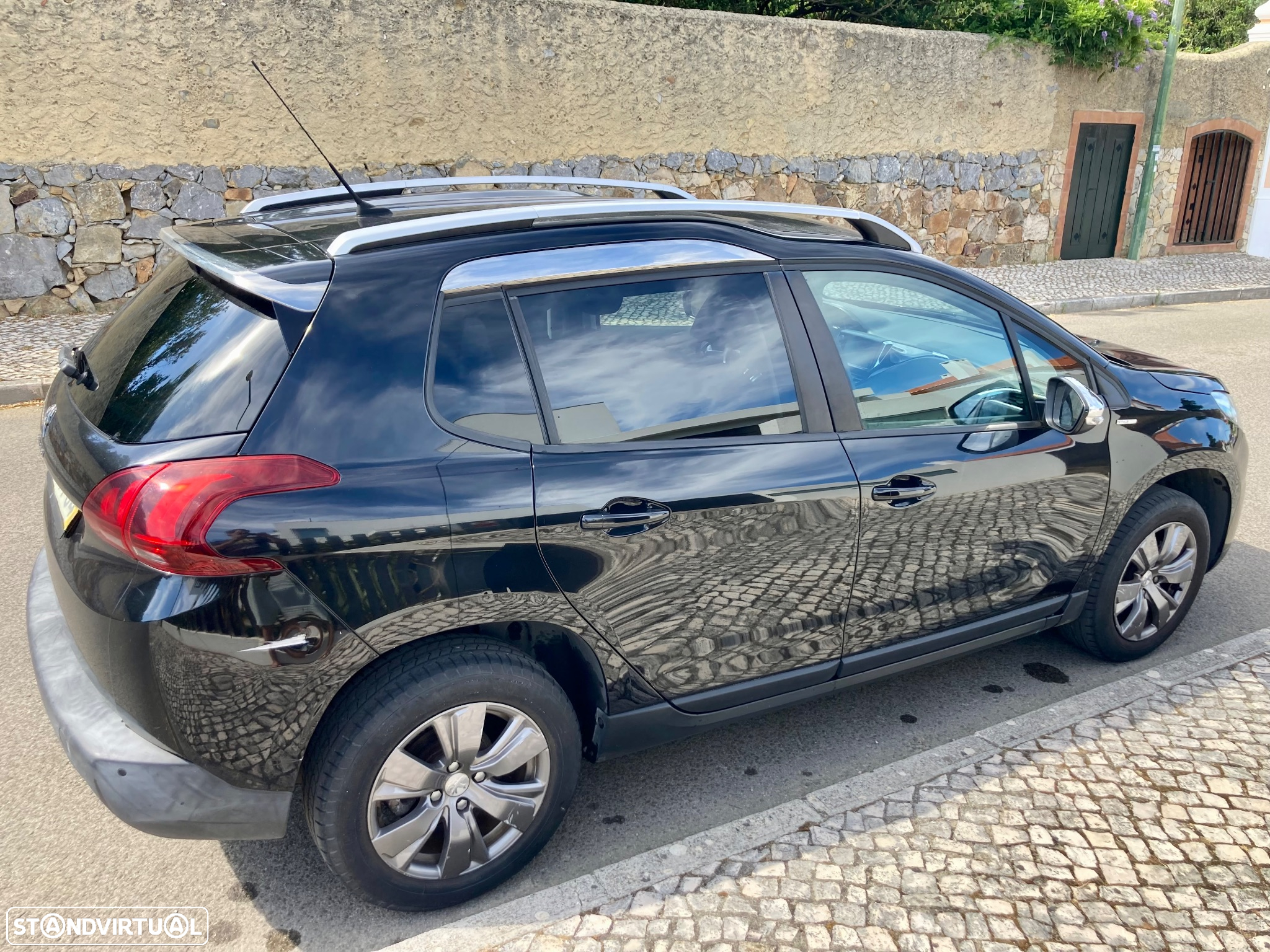 Peugeot 2008 1.2 PureTech Style - 4