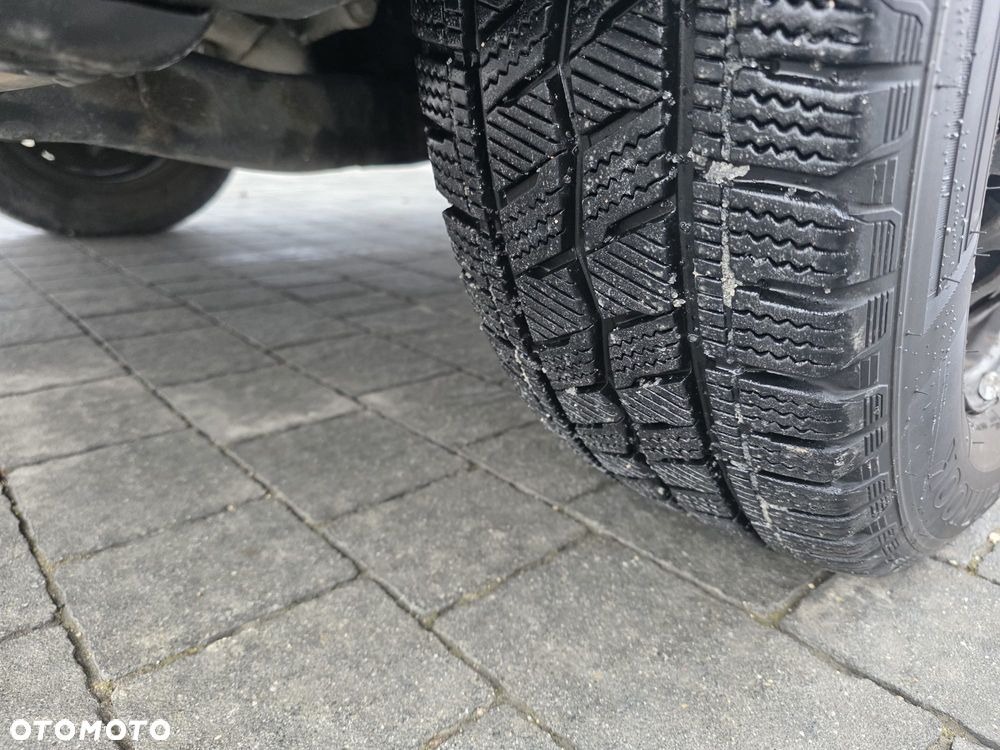 Volkswagen TRANSPORTER T5 - 16