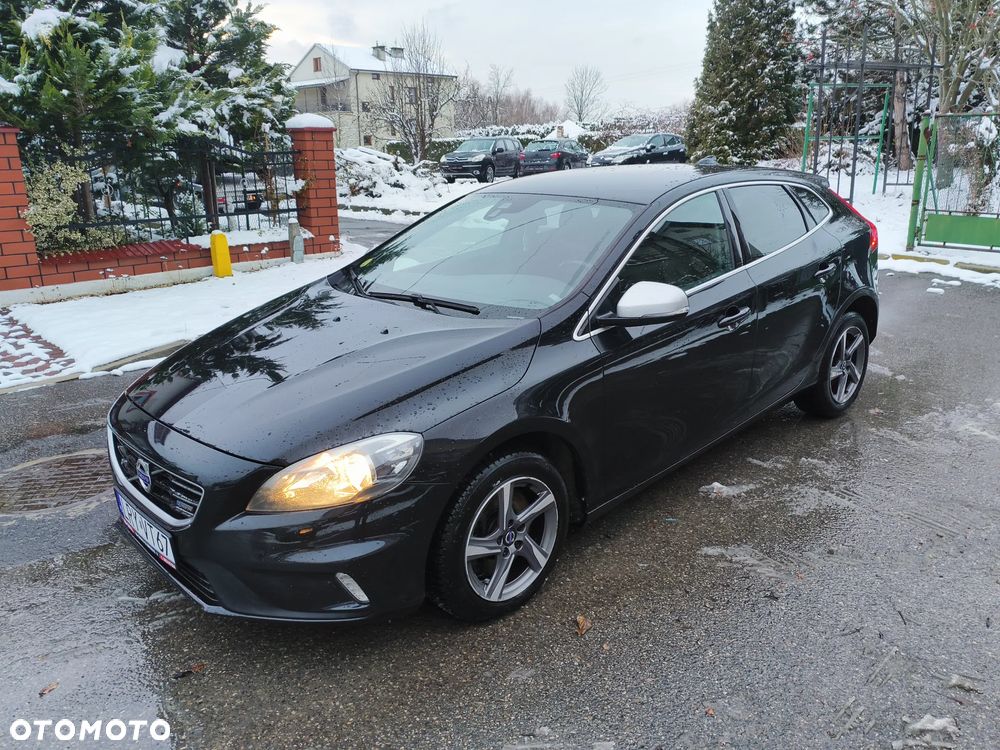 Volvo V40 D4 Drive-E R-Design Summum - 1