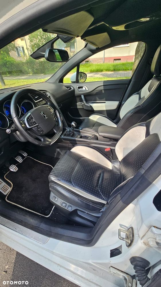 Citroën DS4 THP 200 Pure Pearl - 12