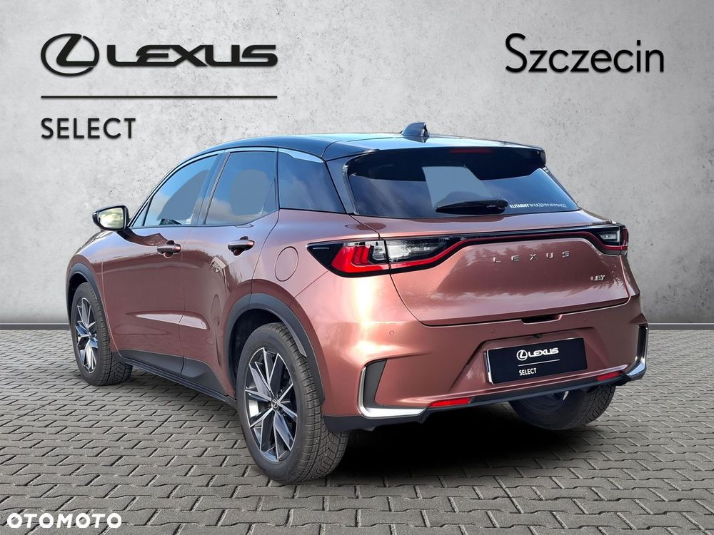 Lexus LBX 1.5 Hybrid Emotion - 3
