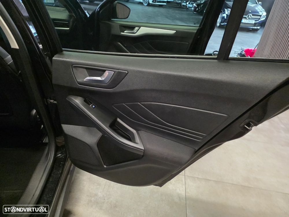 Ford Focus SW 1.0 EcoBoost S&S ACTIVE - 21