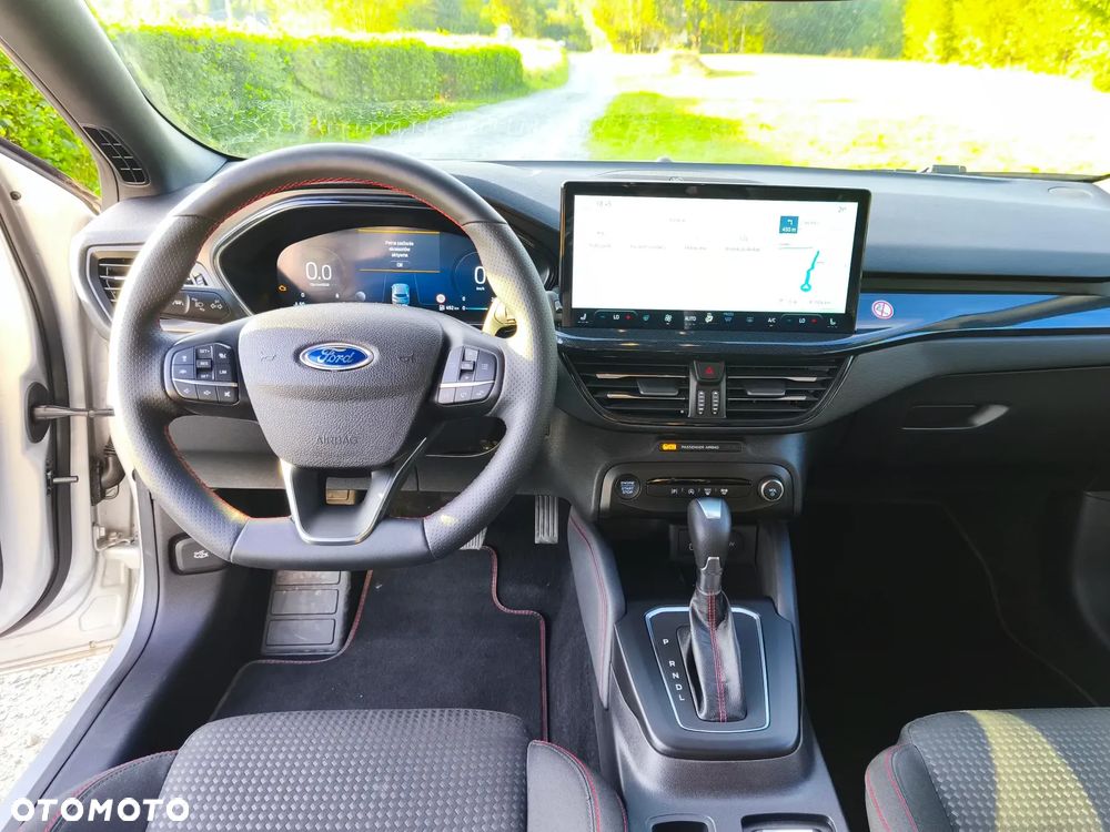 Ford Focus 1.0 EcoBoost Hybrid ST-LINE - 15