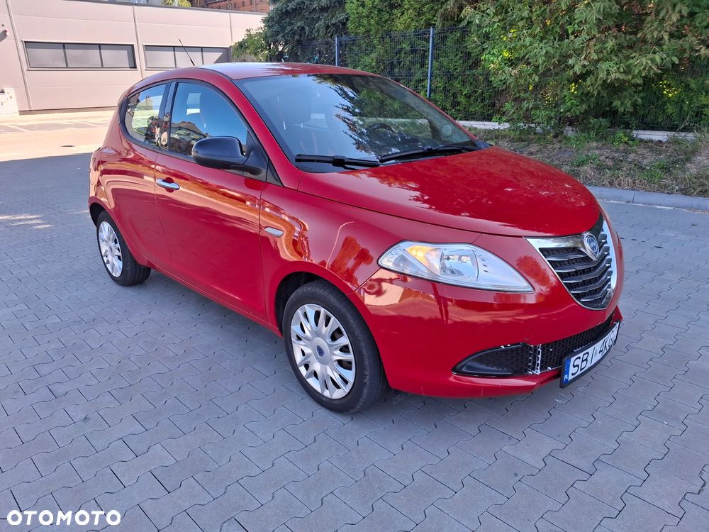 Lancia Ypsilon - 4