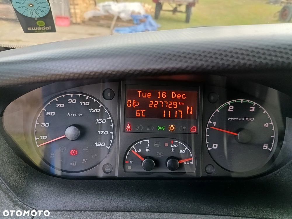 Iveco Daily 35c17 3.0 diesel 170 kM automat 2012 rok, WEBASTO, BLOKADA TYLNEGO MOSTU, GOTOWY DO PRACY! - 5