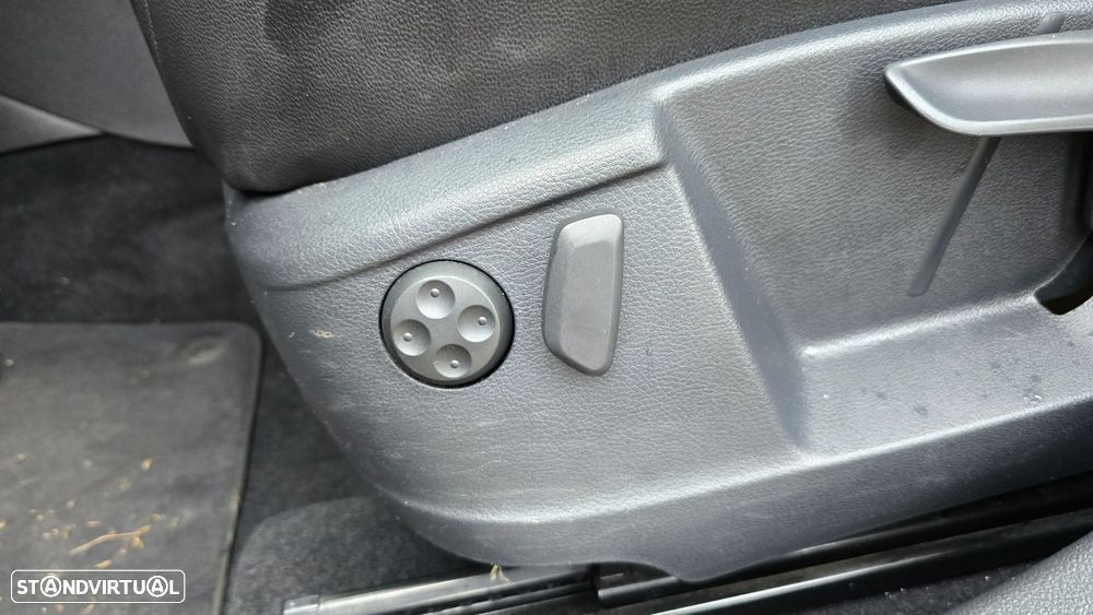 VW Sharan 2.0 TDI Highline DSG - 33