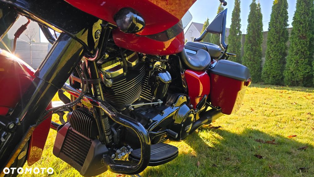 Harley-Davidson Touring Road Glide - 8