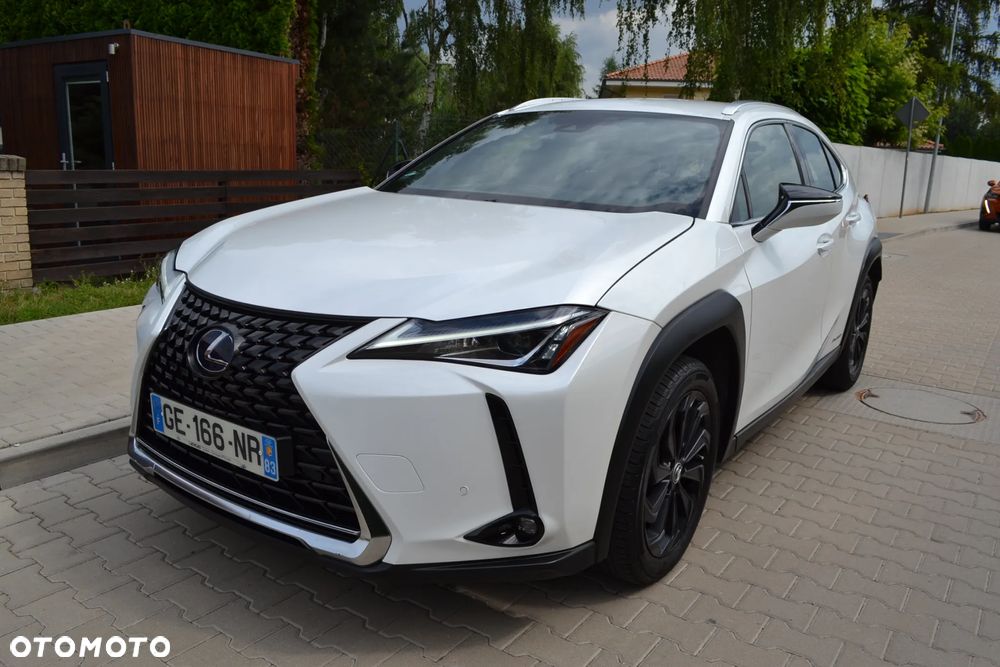 Lexus UX - 1